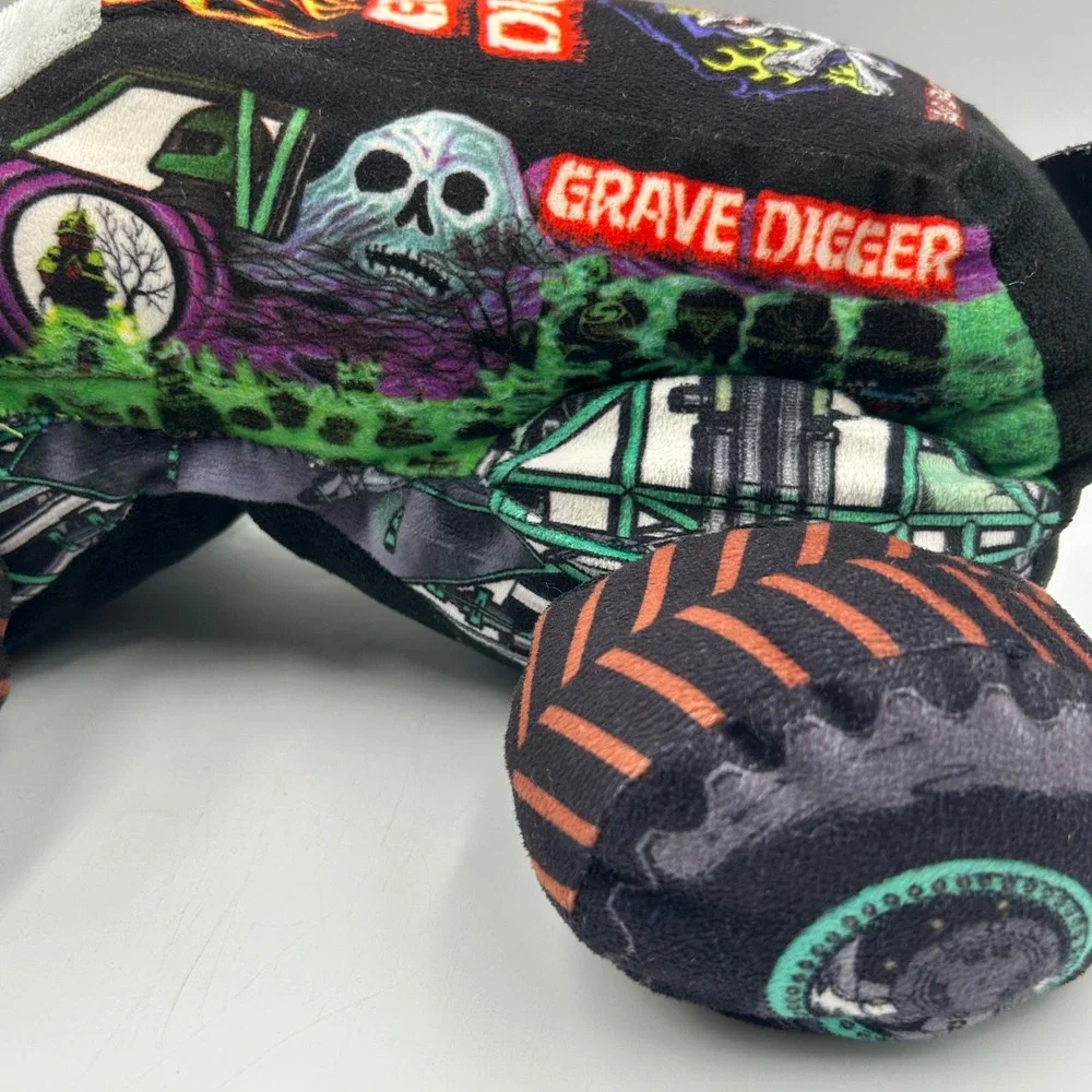 Monster Jam Grave Digger Plush Truck Flame Skull EUC 14 x 11 x 6 Inch